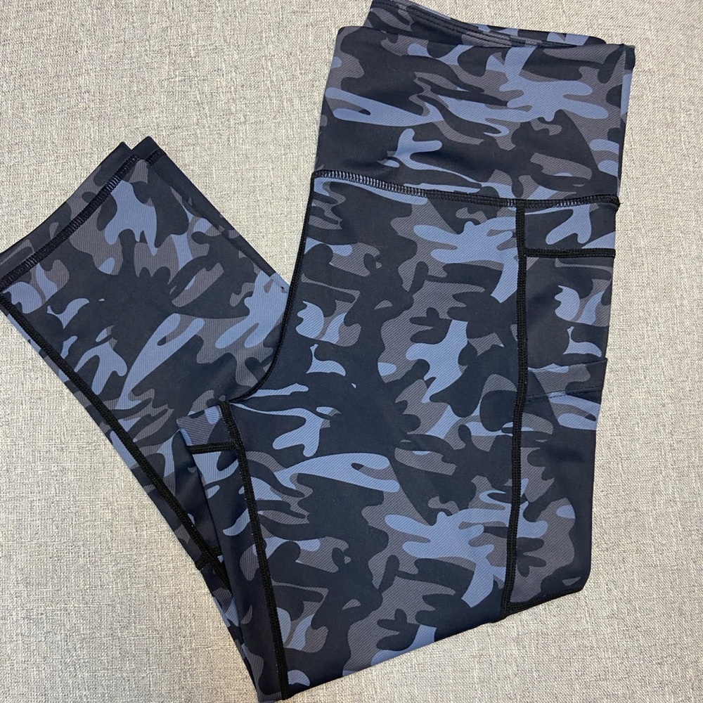 Zyia Black Camouflage Light n Tight Leggings